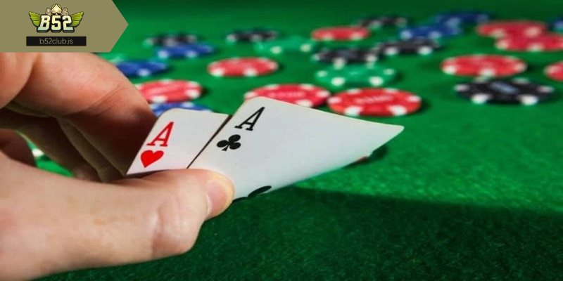 Chia bài theo trình tự đúng chuẩn xì dách